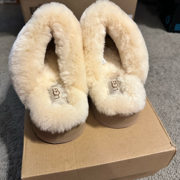UGG Women's Disquette Slippers in Chestnut - Picture 5 of 7